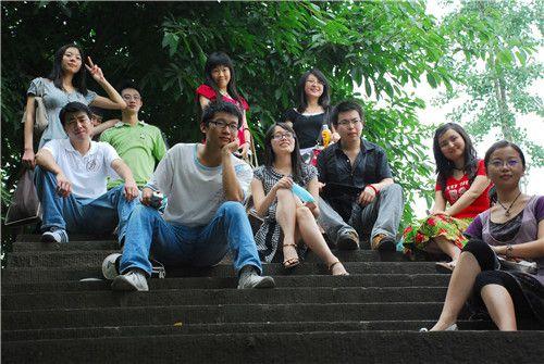 95后情侣 国产视频,国产视频中的青春爱情故事